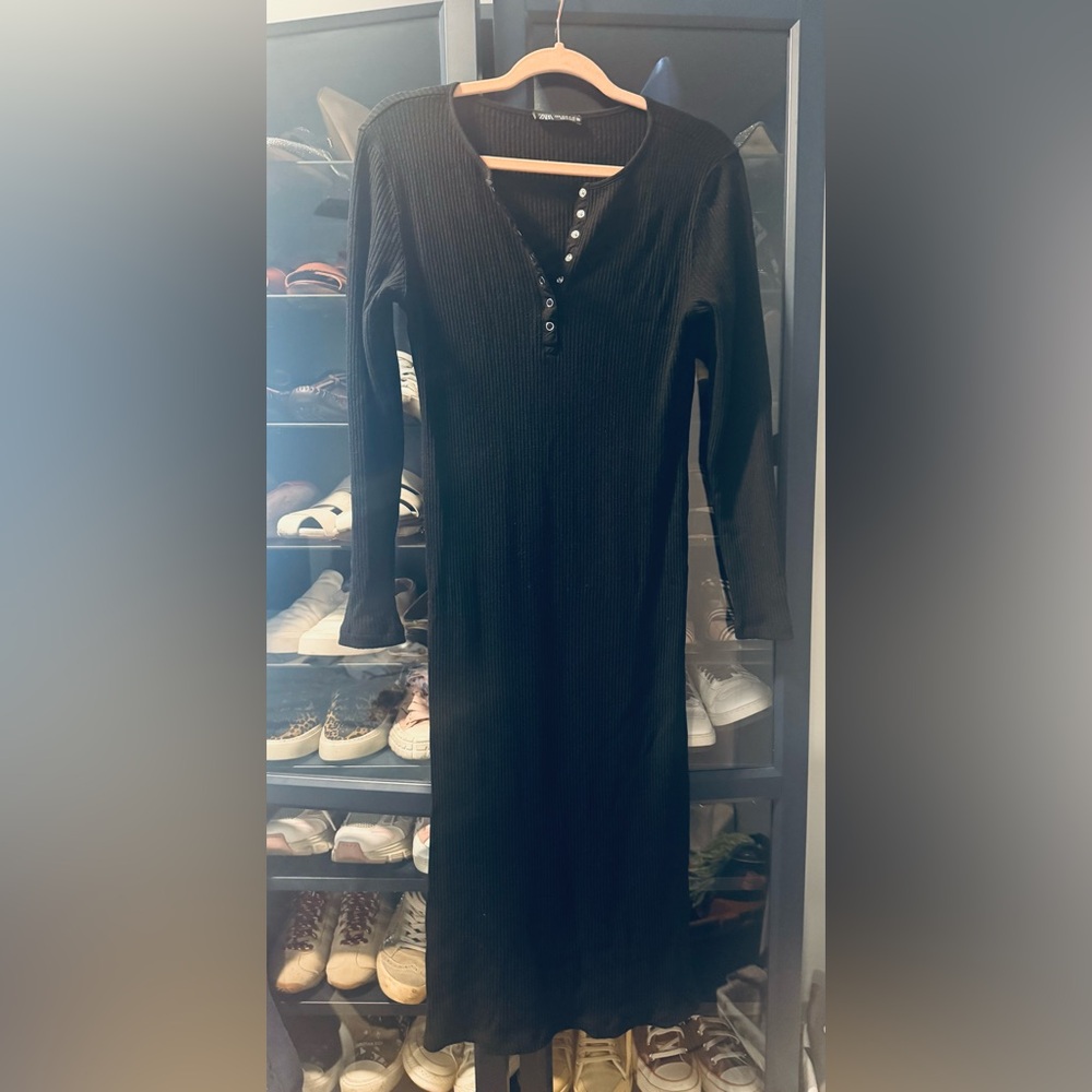 Zara Black Long Sleeve Ribbed Dress